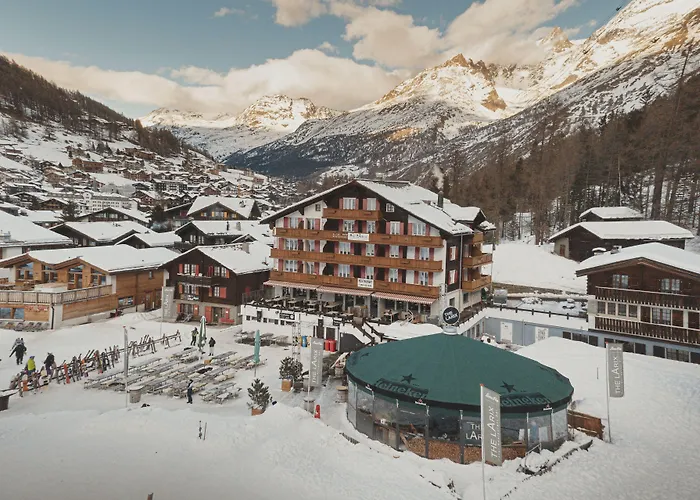 Hotel The Larix Ski-In Ski-Out