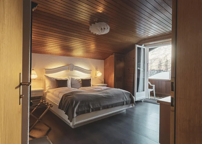 Hotel The Larix Ski-In Ski-Out